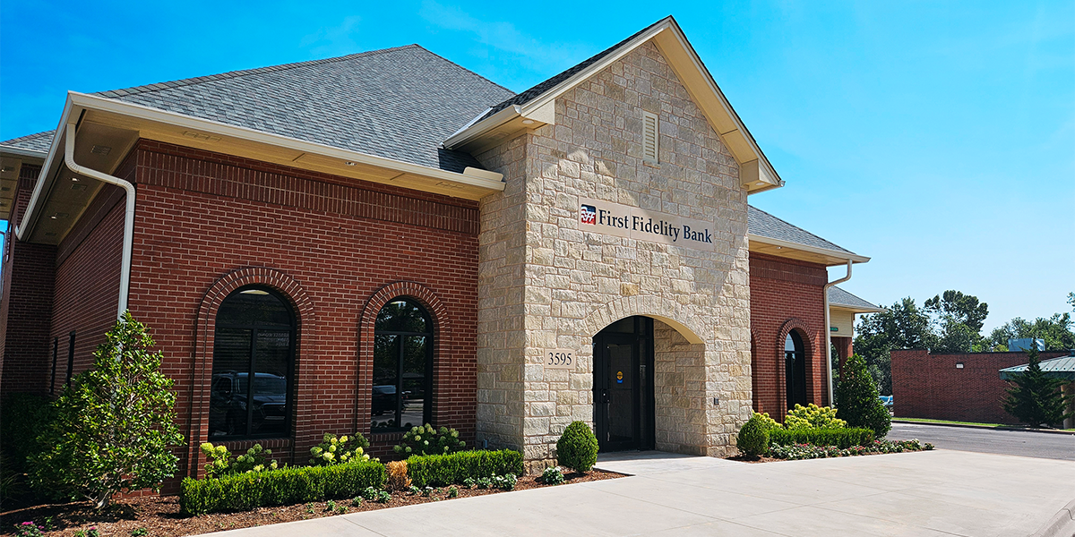 Banks - Norman, Oklahoma, First Fidelity Bank - 3595 W Robinson St, Norman, OK 73072