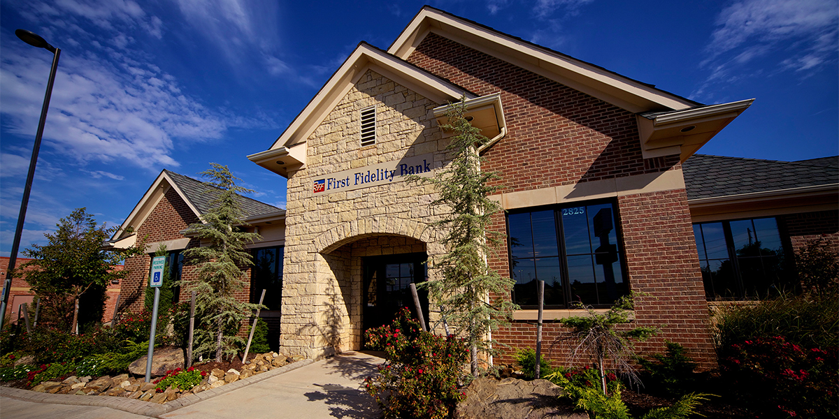 Banks - Edmond, Oklahoma, First Fidelity Bank - 2825 NW 164th St, Edmond, OK 73013